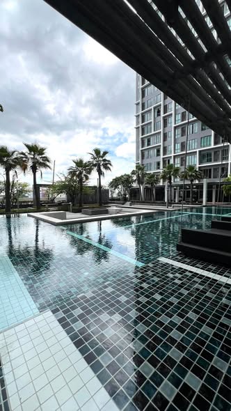 pool of Ideo Mobi Charan Interchange Condominium