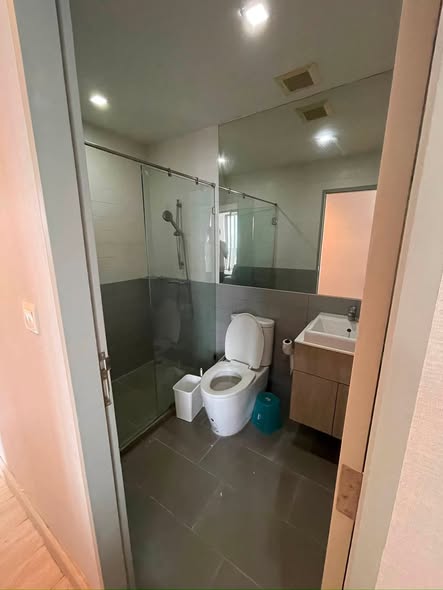 room interior of Ideo Mobi Rama 9