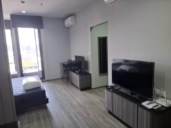 bedroom of Ideo Mobi Rang Nam