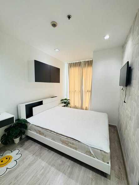 bedroom of Ideo Mobi Sathorn