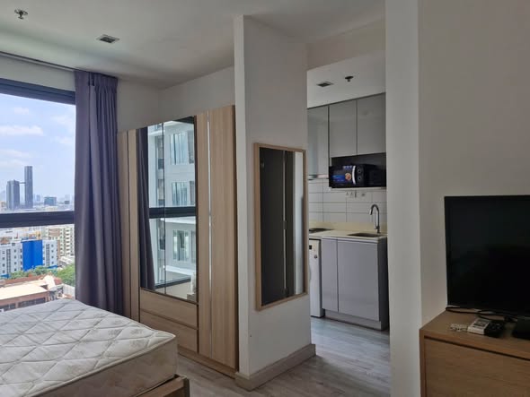 bedroom of Ideo Mobi Sukhumvit 81