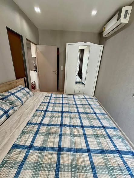 bedroom of Ideo Mobi Sukhumvit 81