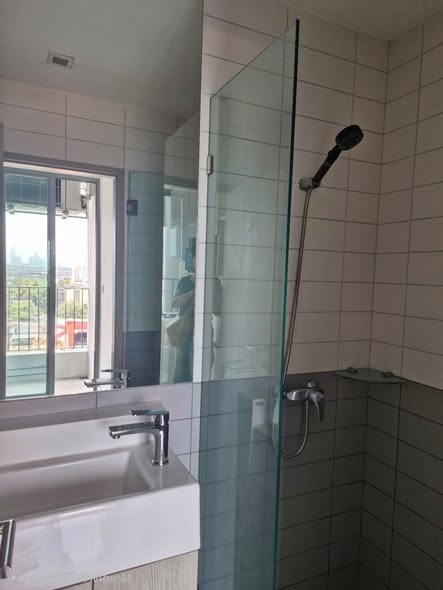 room interior and bathroom of Ideo Mobi Sukhumvit 81