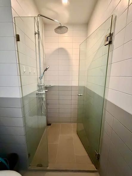 room interior and bathroom of Ideo Mobi Sukhumvit 81