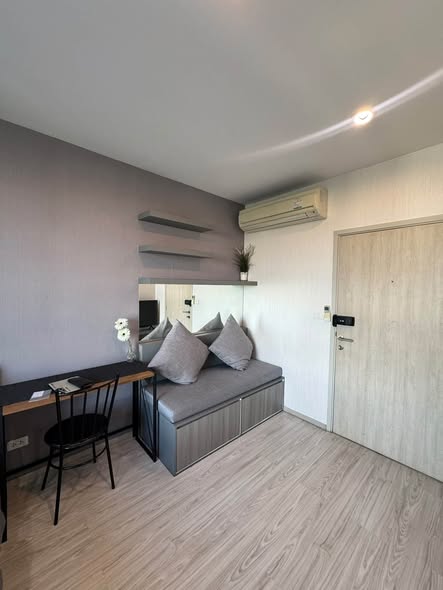 bedroom and bathroom of Ideo Mobi Sukhumvit Eastgate