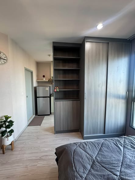 bedroom and room interior of Ideo Mobi Sukhumvit Eastgate