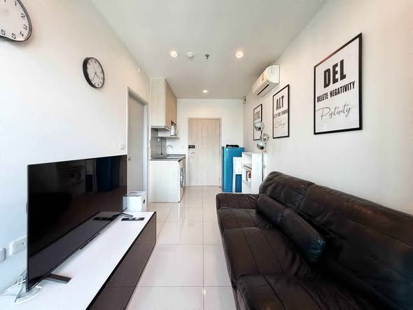living room of Ideo Mobi Sukhumvit Eastgate
