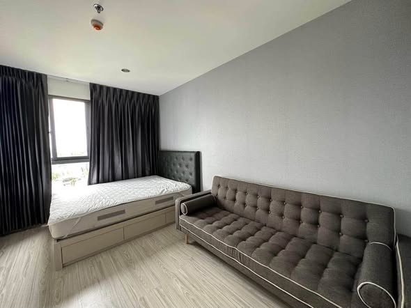 living room and bedroom of Ideo Mobi Sukhumvit Eastgate