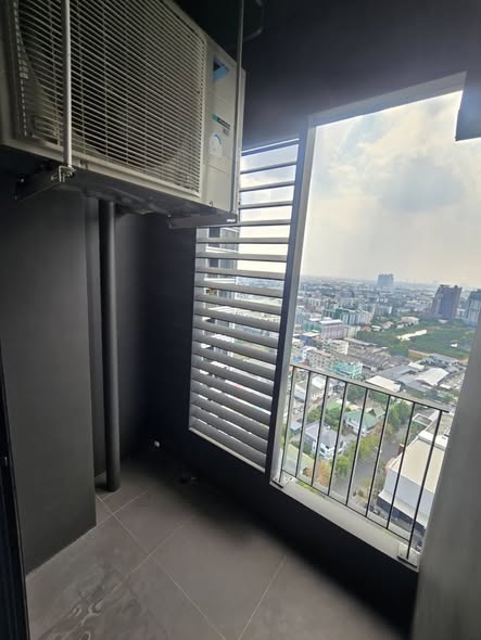 bathroom of Ideo Mobi Sukhumvit Eastpoint