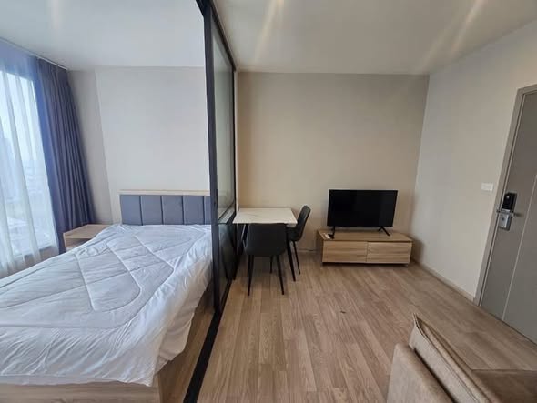 bedroom of Ideo Mobi Sukhumvit Eastpoint