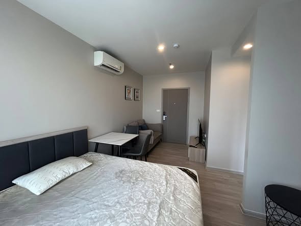 bedroom of Ideo Mobi Sukhumvit Eastpoint