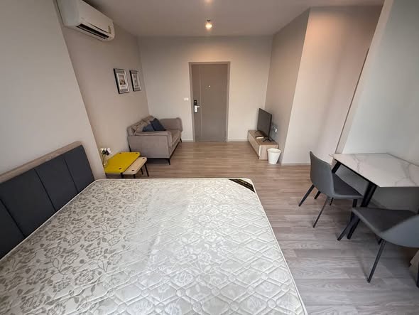 bedroom of Ideo Mobi Sukhumvit Eastpoint