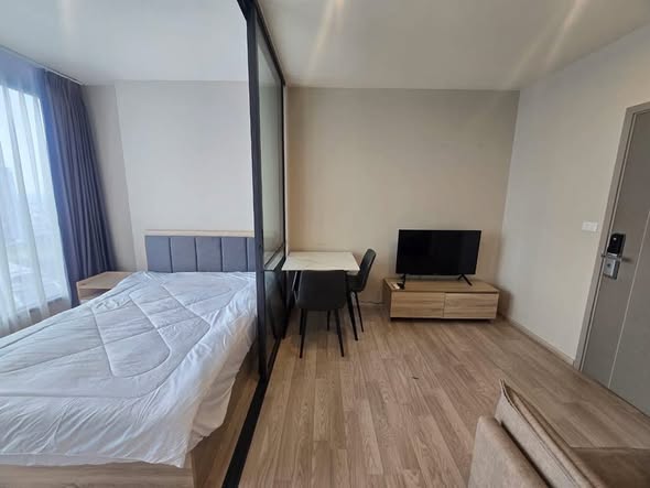 bedroom of Ideo Mobi Sukhumvit Eastpoint