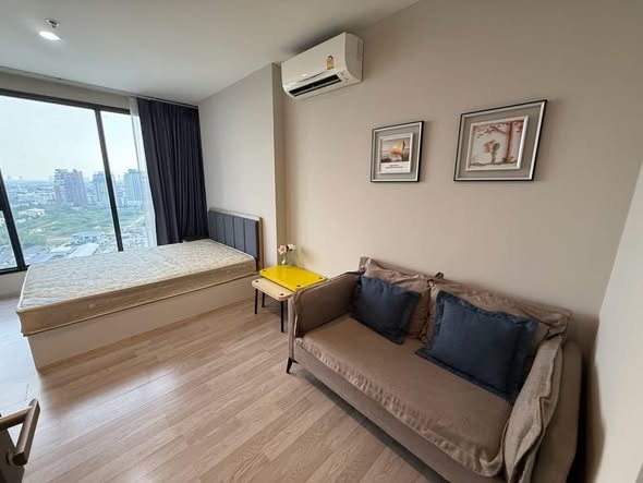 bedroom of Ideo Mobi Sukhumvit Eastpoint
