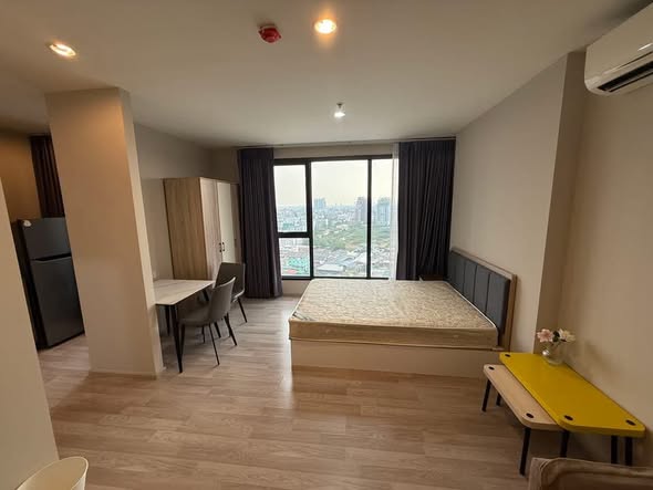 bedroom of Ideo Mobi Sukhumvit Eastpoint