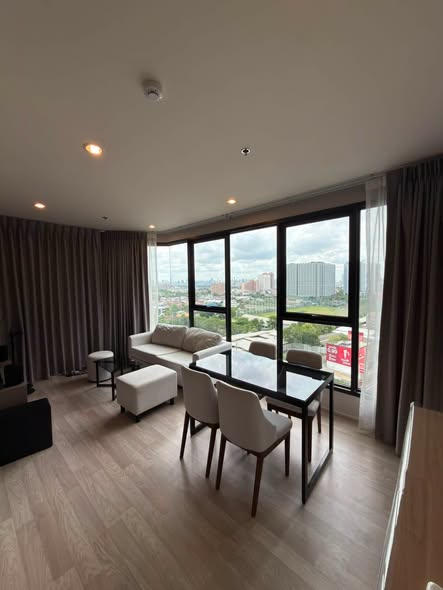 bedroom and living room of Ideo Mobi Sukhumvit Eastpoint
