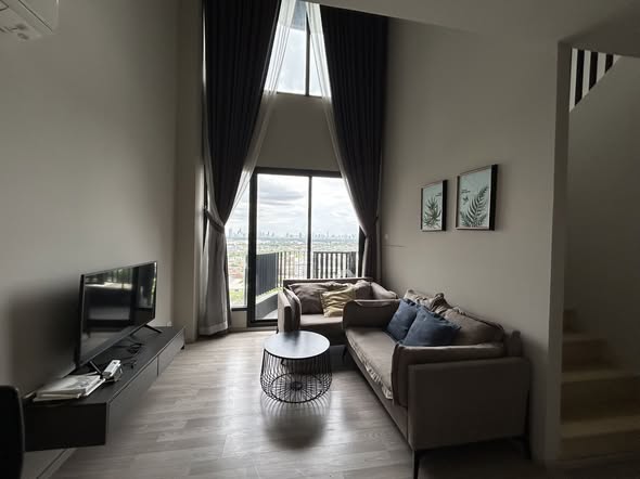 bedroom and living room of Ideo Mobi Sukhumvit Eastpoint