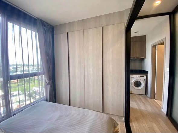 bedroom and room interior of Ideo Mobi Sukhumvit Eastpoint
