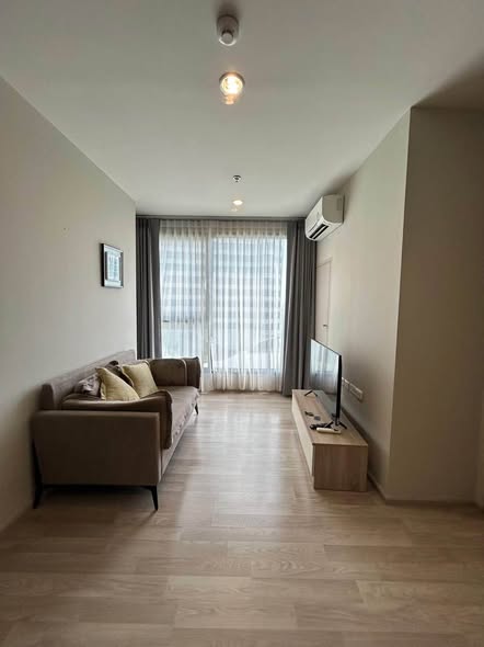 living room and bedroom of Ideo Mobi Sukhumvit Eastpoint