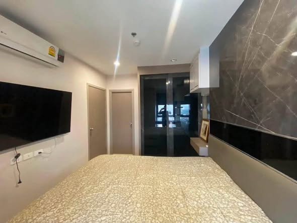 bedroom of Ideo Mobi Wongsawang Interchange