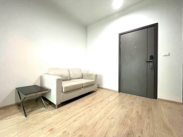 bedroom and room interior of Ideo New Rama 9