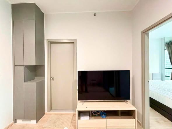 bedroom and room interior of Ideo New Rama 9