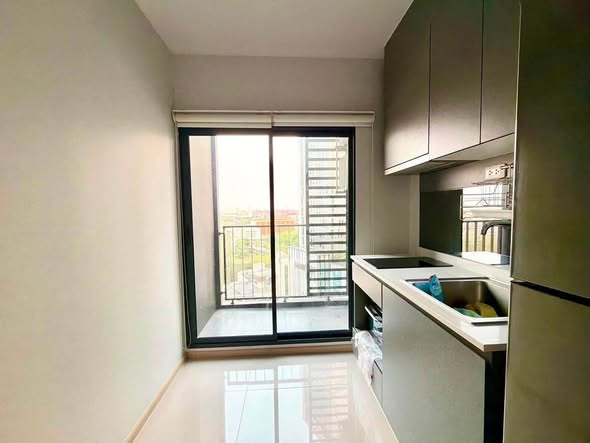 room interior of Ideo New Rama 9