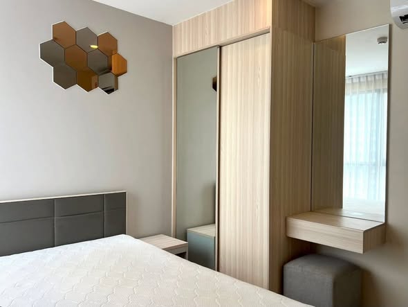 bedroom of Ideo O2 – Building A