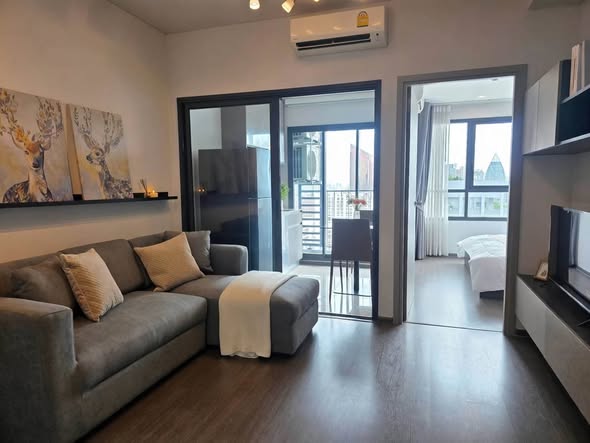 bedroom and living room and room interior of Ideo Phaholyothin Chatuchak