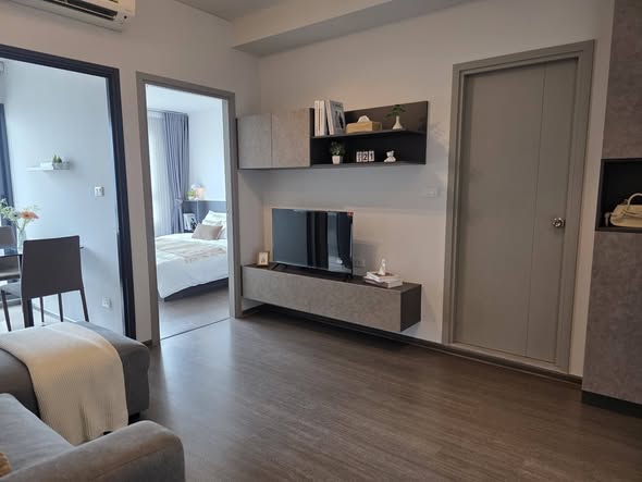 living room and bedroom and room interior of Ideo Phaholyothin Chatuchak