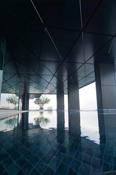 pool of Ideo Phaholyothin Chatuchak