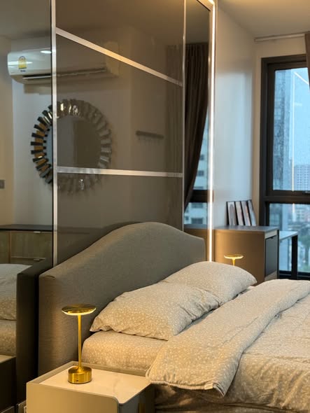 bedroom and bathroom of Ideo Q Ratchathewi