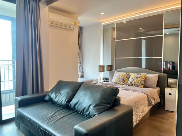 living room and bedroom and room interior of Ideo Q Ratchathewi