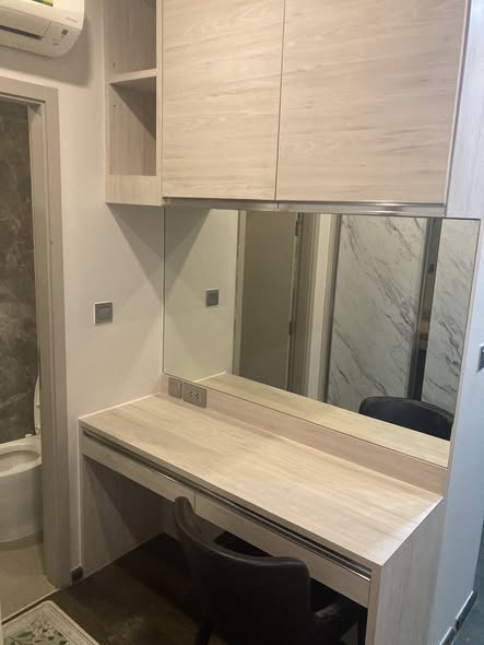 room interior and bathroom of Ideo Q Ratchathewi
