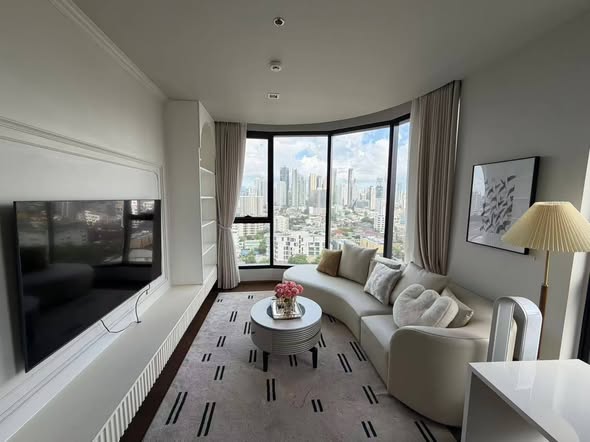 bedroom and living room of Ideo Q Sukhumvit 36