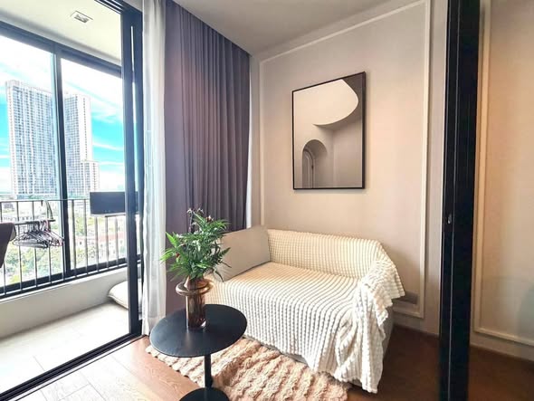 living room and bedroom of Ideo Q Sukhumvit 36