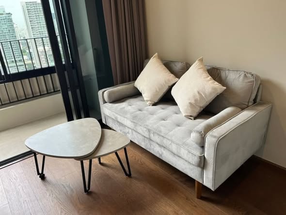 living room and room interior of Ideo Q Sukhumvit 36