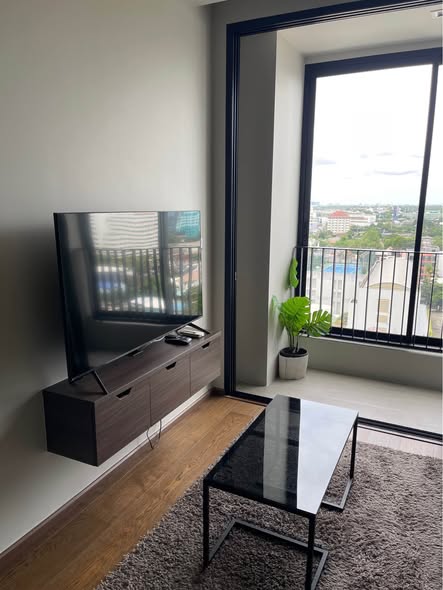living room and room interior of Ideo Q Sukhumvit 36