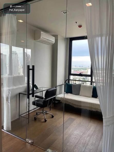 room interior of Ideo Q Sukhumvit 36