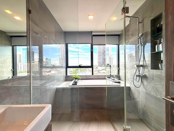 room interior and bathroom of Ideo Q Sukhumvit 36