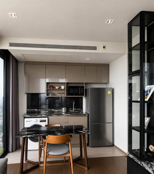 room interior and kitchen of Ideo Q Sukhumvit 36