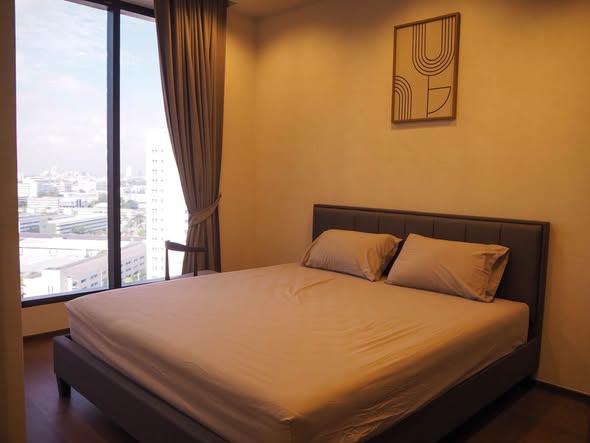 bedroom of Ideo Q Victory