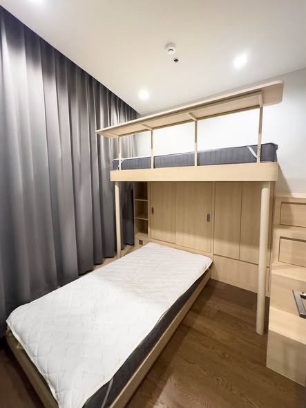 bedroom of Ideo Q Victory