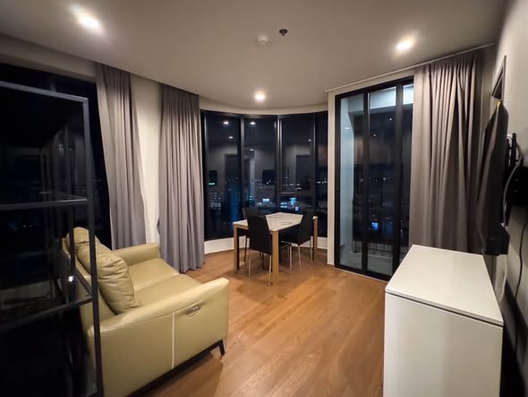 bedroom and living room and room interior of Ideo Q Victory