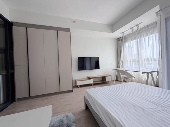 bedroom and room interior of IDEO Rama9 – Asoke