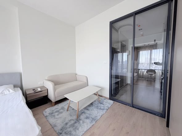 bedroom and room interior of IDEO Rama9 – Asoke