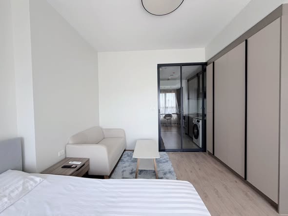 bedroom and room interior of IDEO Rama9 – Asoke