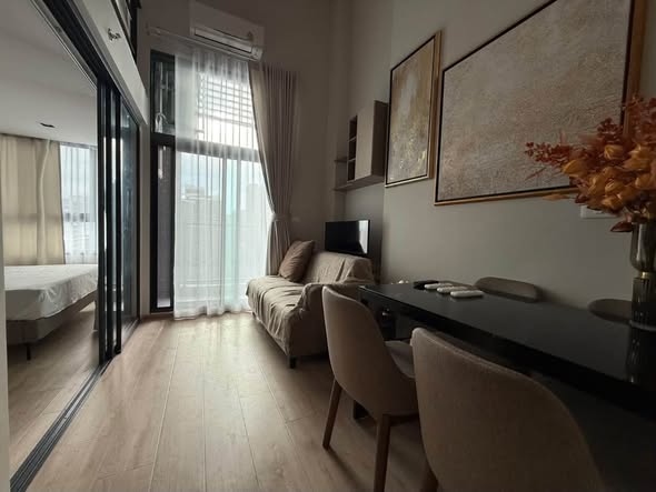 living room and bedroom of IDEO Rama9 – Asoke