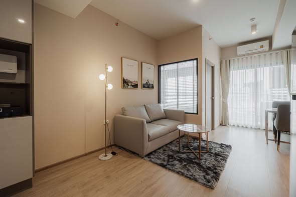 living room and bedroom of IDEO Rama9 – Asoke