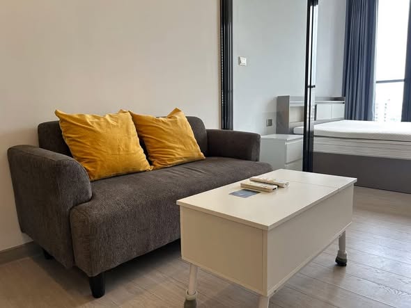 living room and bedroom of IDEO Rama9 – Asoke